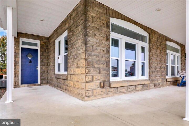 Property Photo:  16 E Carpenter Avenue  PA 17067 