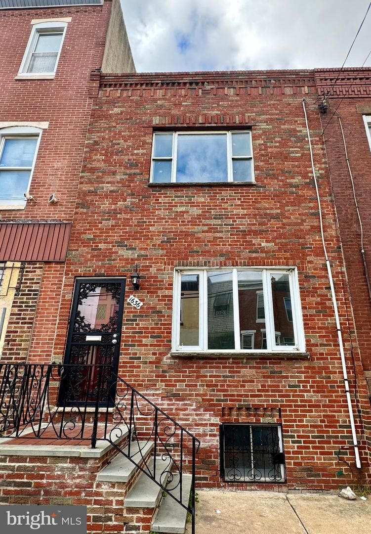 Property Photo: 1636 S 19th Street PA 19145