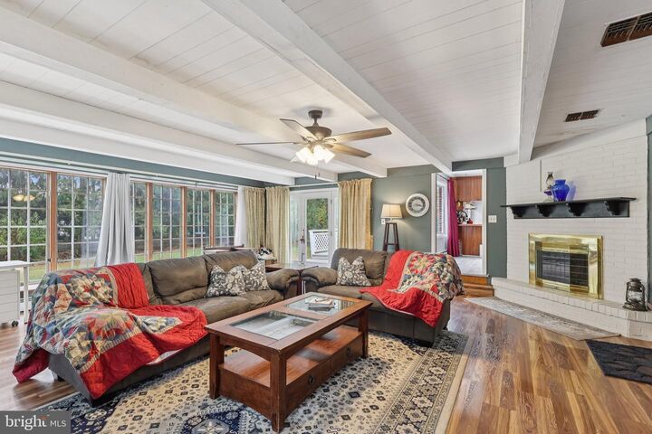 Property Photo: 1002 Cathill Road PA 18960