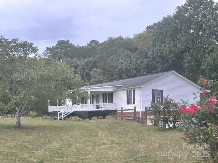 Property Photo:  320 Huffstetler Lake Road  NC 28034