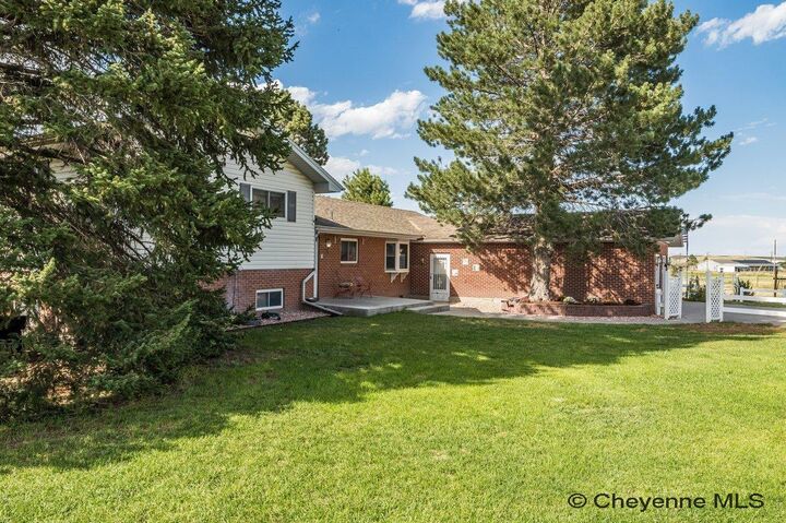 Property Photo: 726 Pearl Ct WY 82009