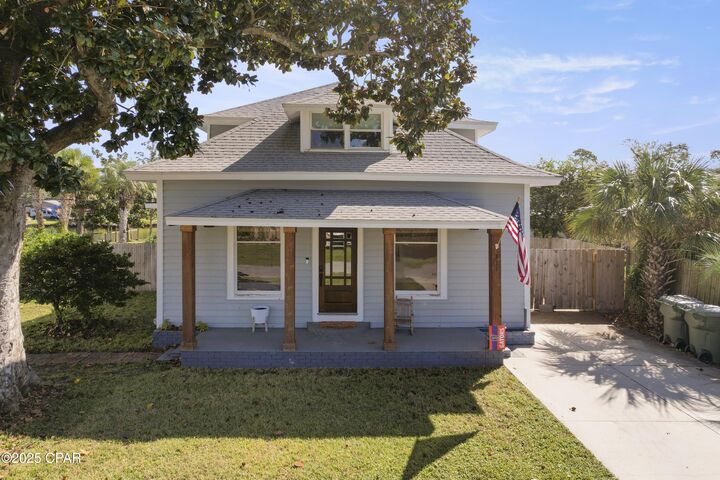 Property Photo: 311 Kentucky Avenue FL 32444