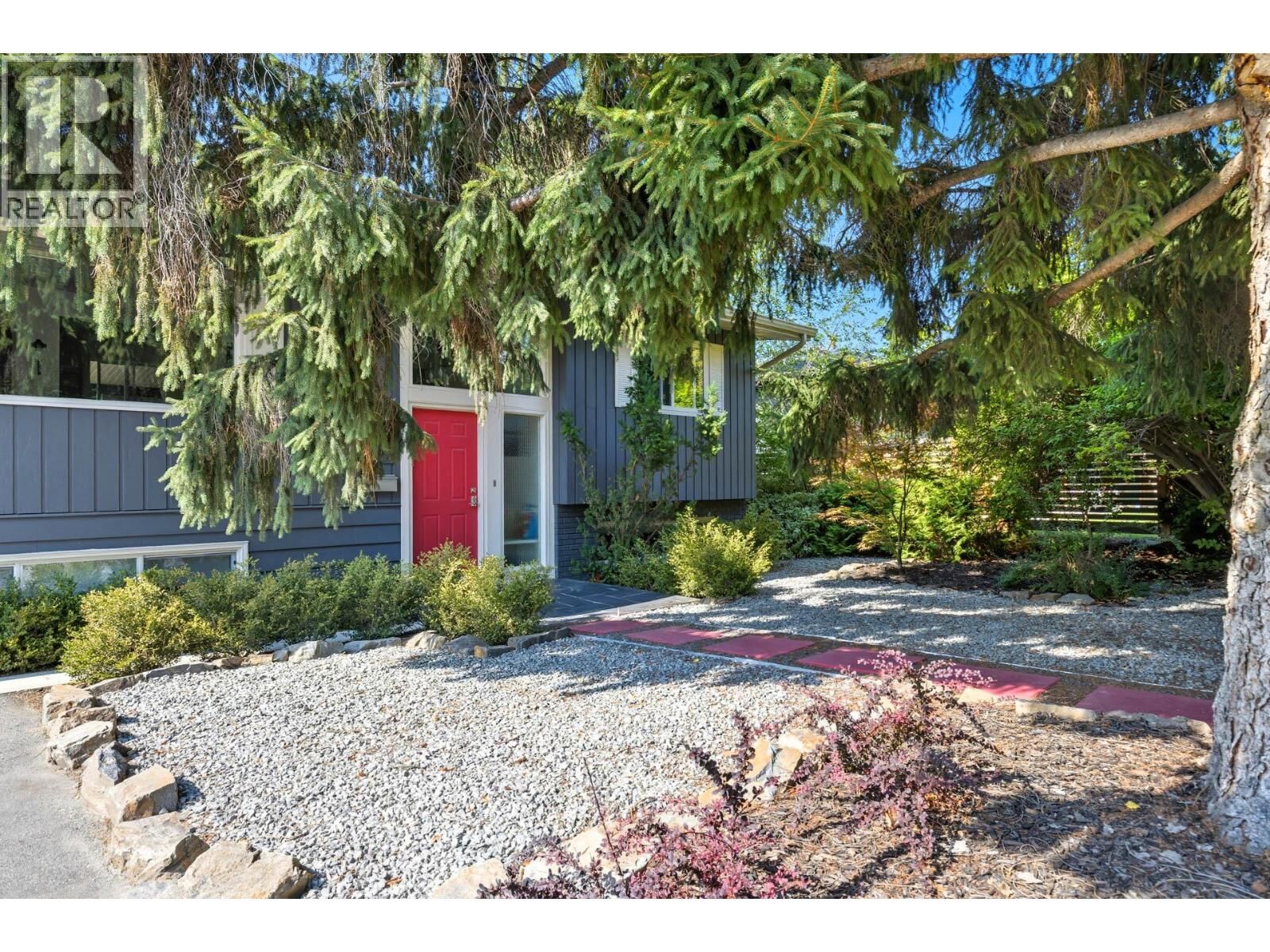 Property Photo:  1112 Pinecrest Lane  BC V1Y 4L5 