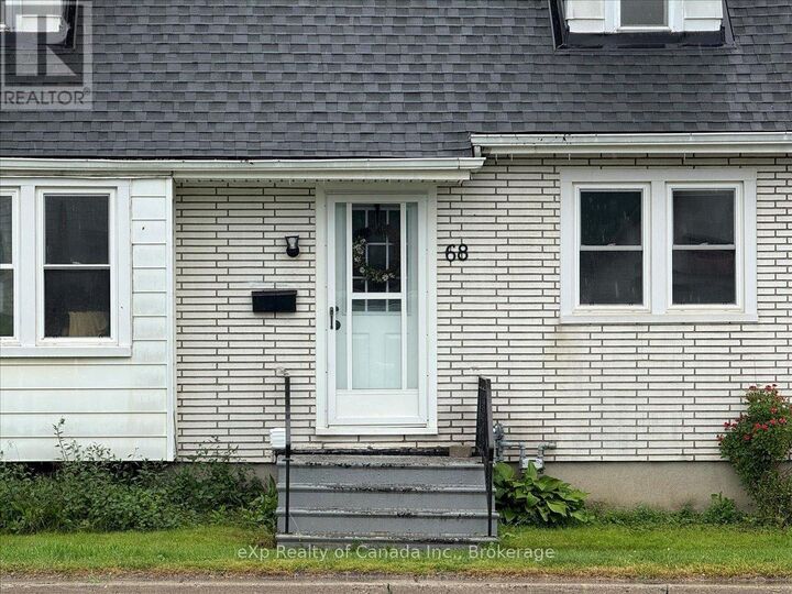 Property Photo:  68 Cedar Street  ON N4S 3P8