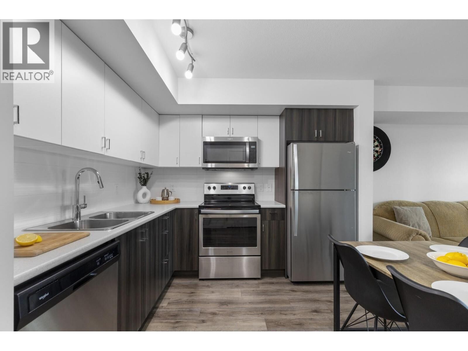 Photo de la propriété:  725 Academy Way 203  BC V1V 0B4 