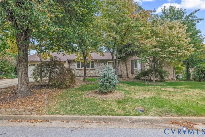 Property Photo: 1304 Wellington Road VA 23834