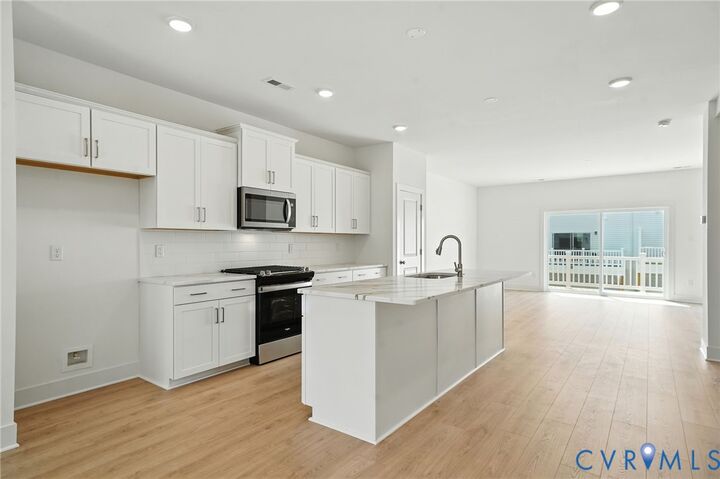 Property Photo: 15319 Sunray Way VA 23112