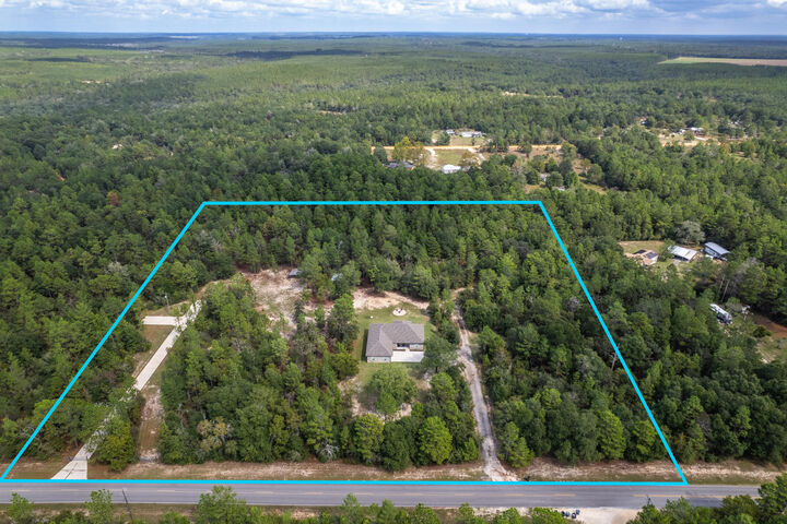 Property Photo: 768 Long Road FL 32433