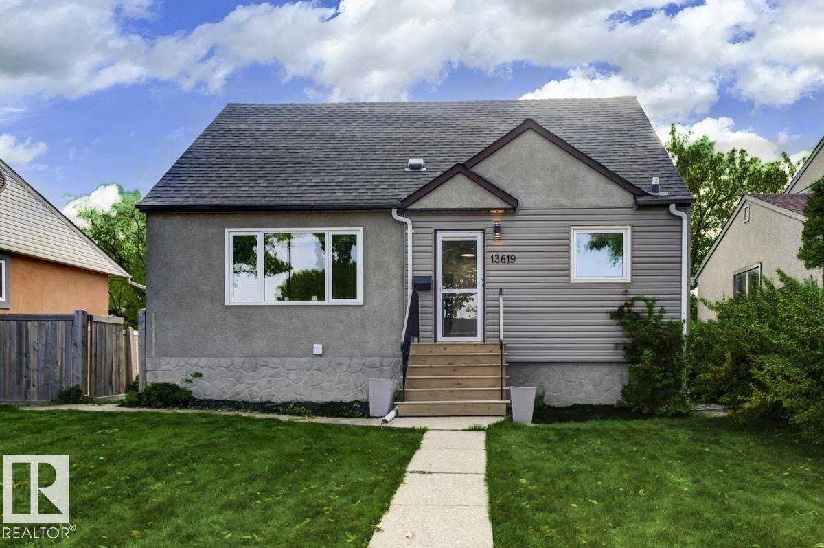 Photo de la propriété: 13619 122 Avenue NW AB T5L 2W1