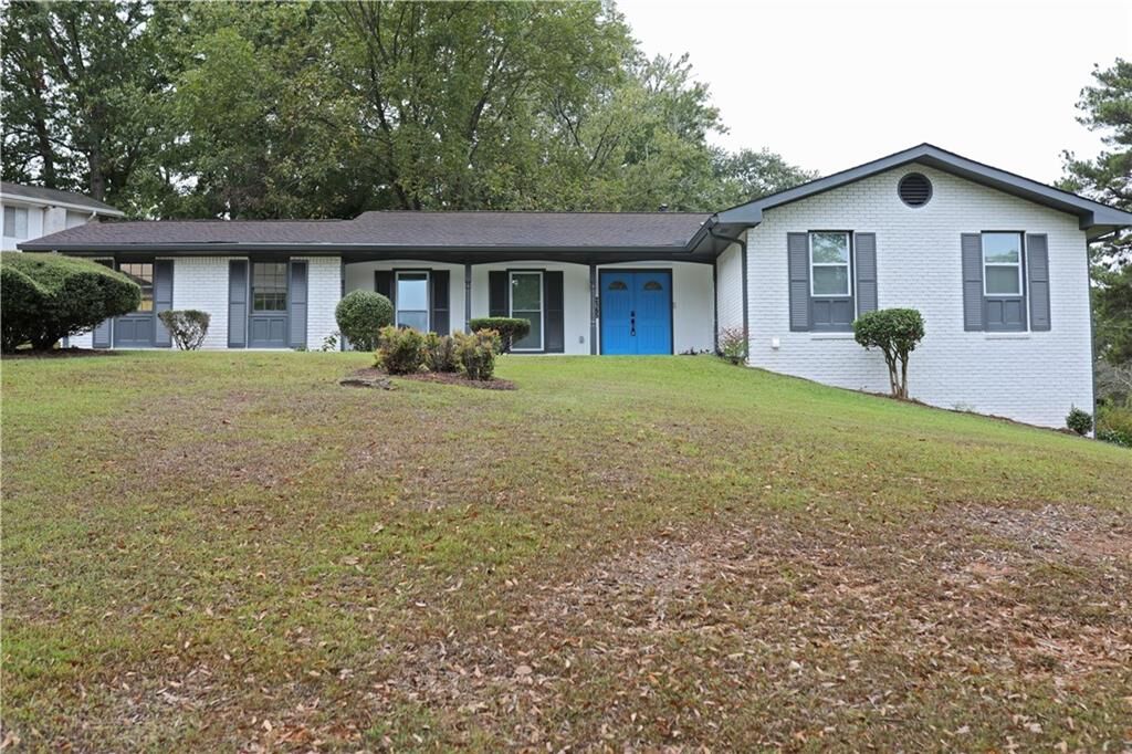 Property Photo: 2165 Sterling Ridge Road GA 30032