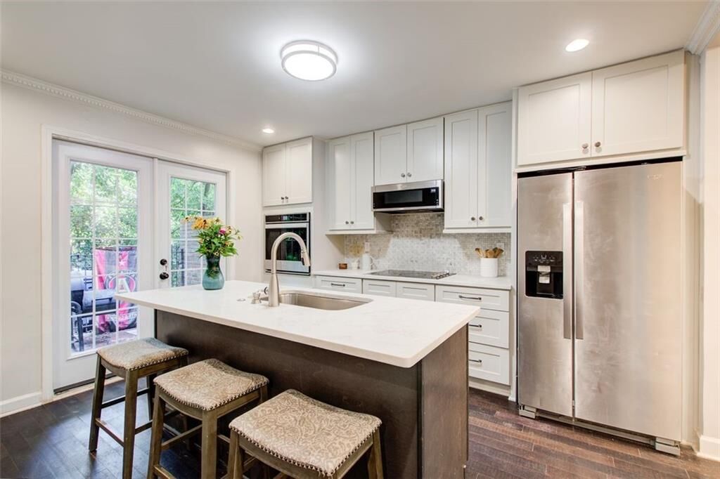 Property Photo: 1105 Clairemont Avenue GA 30030