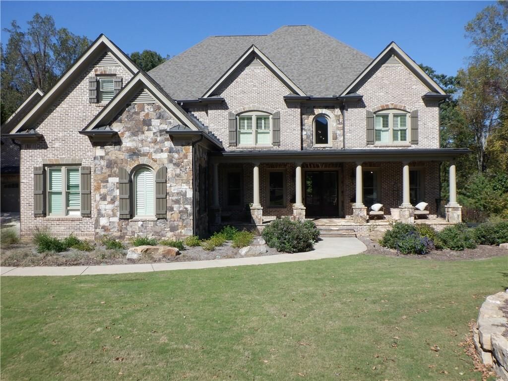 Property Photo: 2415 Stone Wood Court GA 30041
