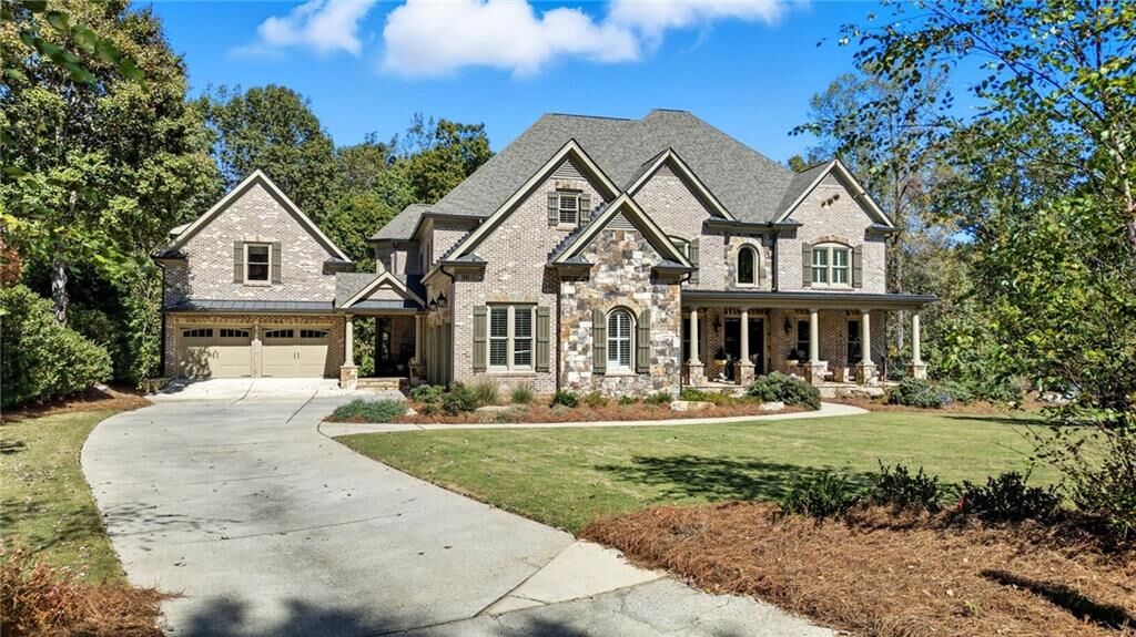 Property Photo: 2415 Stone Wood Court GA 30041