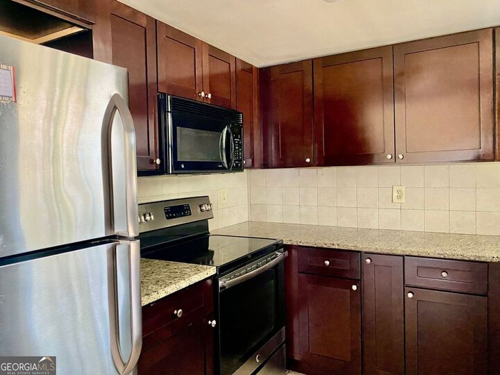 Property Photo: 493 King Arnold Street Unit 4 GA 30354