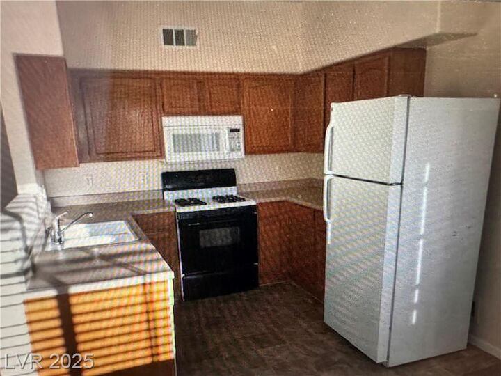 Property Photo: 3400 Cabana Drive 2015 NV 89122