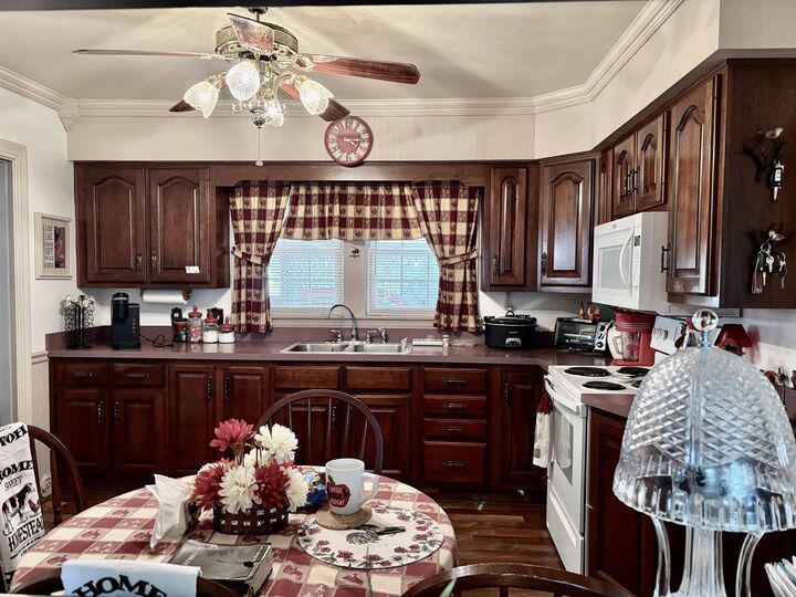 Property Photo: 3820 Hillcrest Dr KY 42303