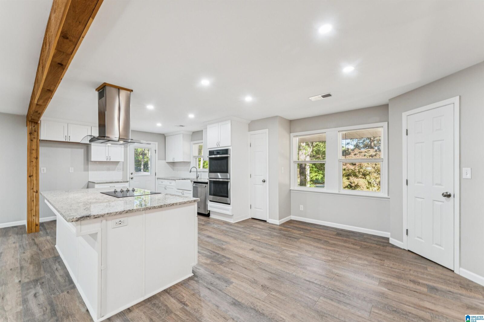 Property Photo: 7500 Misty Lane AL 35126