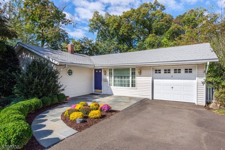 9 Roseland Ave  Roseland Boro NJ 07068 photo