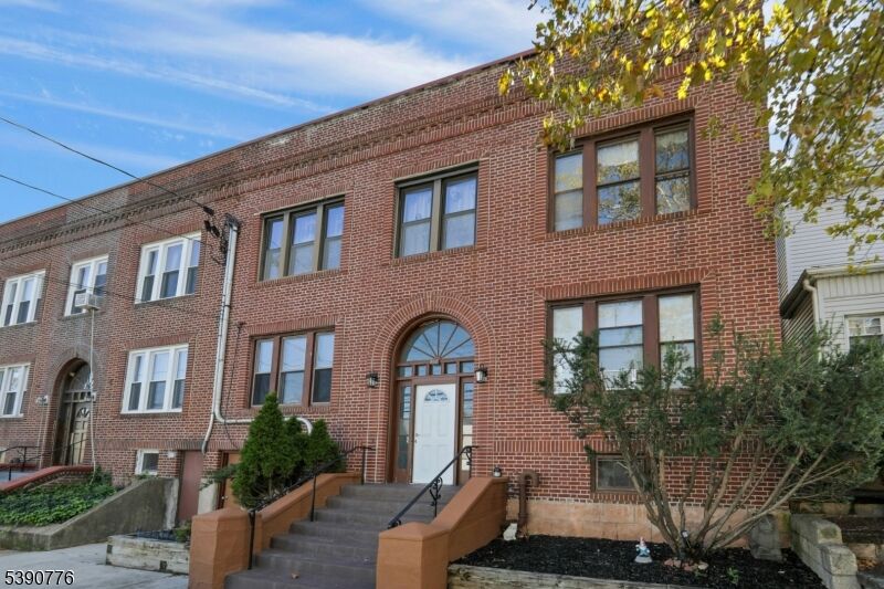 Property Photo:  452 Avenue E 4  NJ 07002 