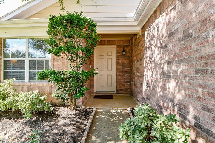Property Photo:  18114 Waverly Hollow Lane  TX 77429 