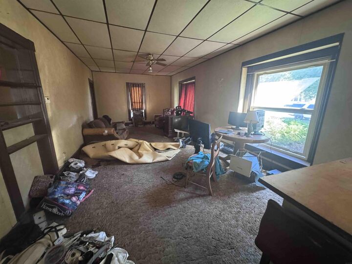 Property Photo: 106 Madison St S IA 50641