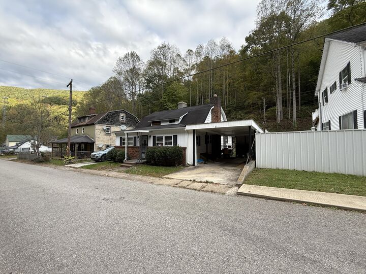 Property Photo: 29 Gap Branch Road KY 40855