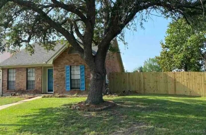 Property Photo: 6037 Vineyard Lane AL 36117