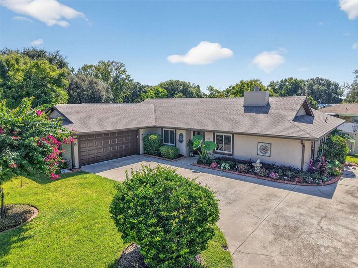 Property Photo:  2100 Durham Court  FL 32757