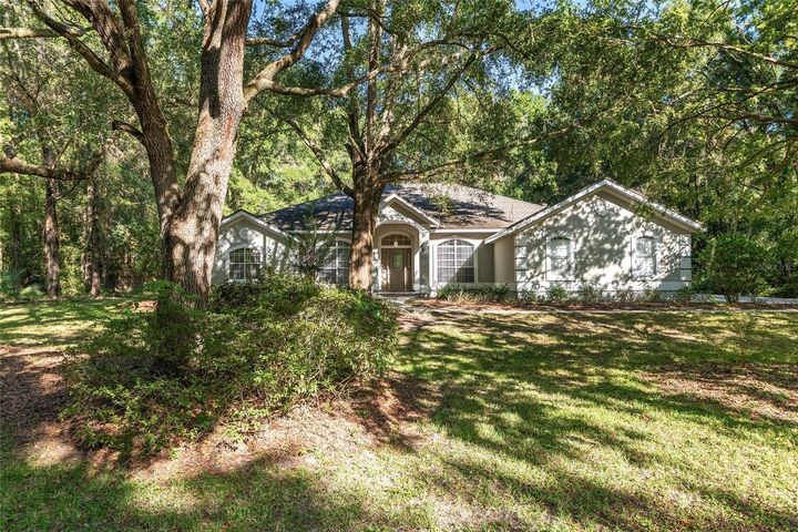 Property Photo: 13424 SW 4th Lane FL 32669