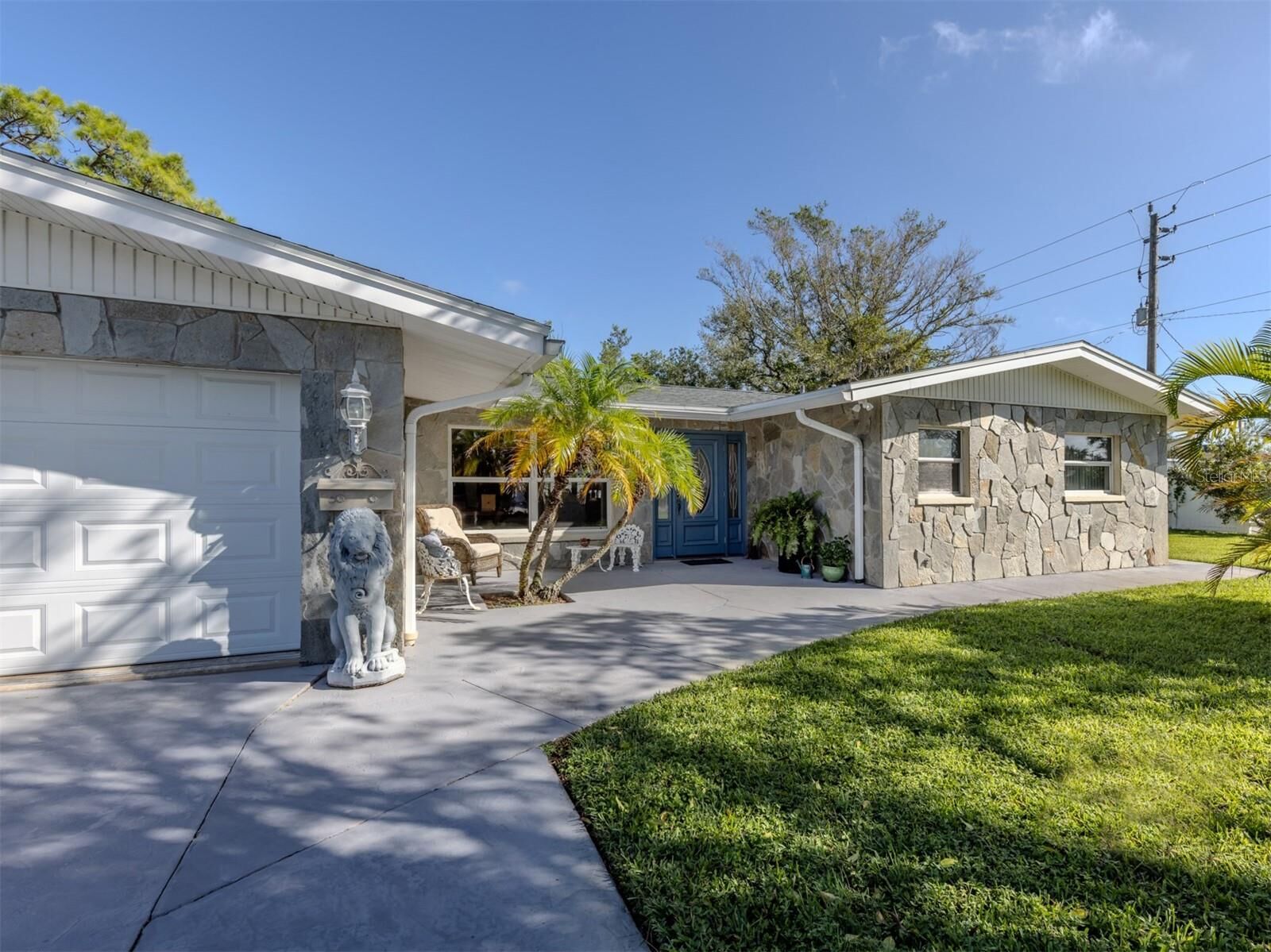 Property Photo:  104 Fiesole Street  FL 34285 