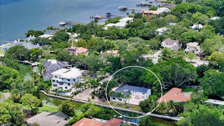 Property Photo: 1620 N Lodge Drive FL 34239