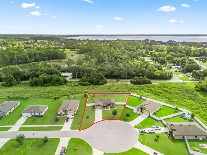 Property Photo: 12078 Callicarpa Lane FL 34788