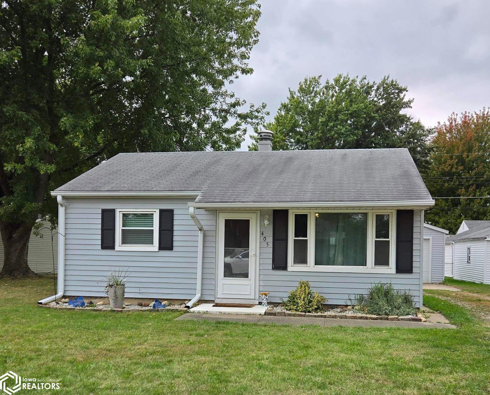 Property Photo:  405 Prairie Street  IA 52655