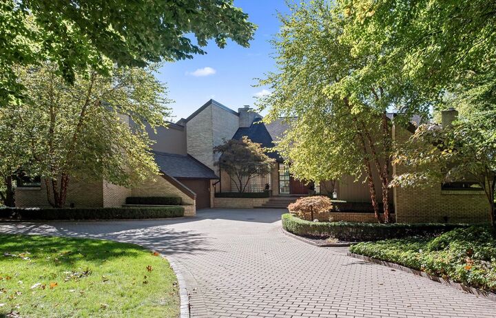 Property Photo: 1735 Heron Ridge Drive MI 48302-0724