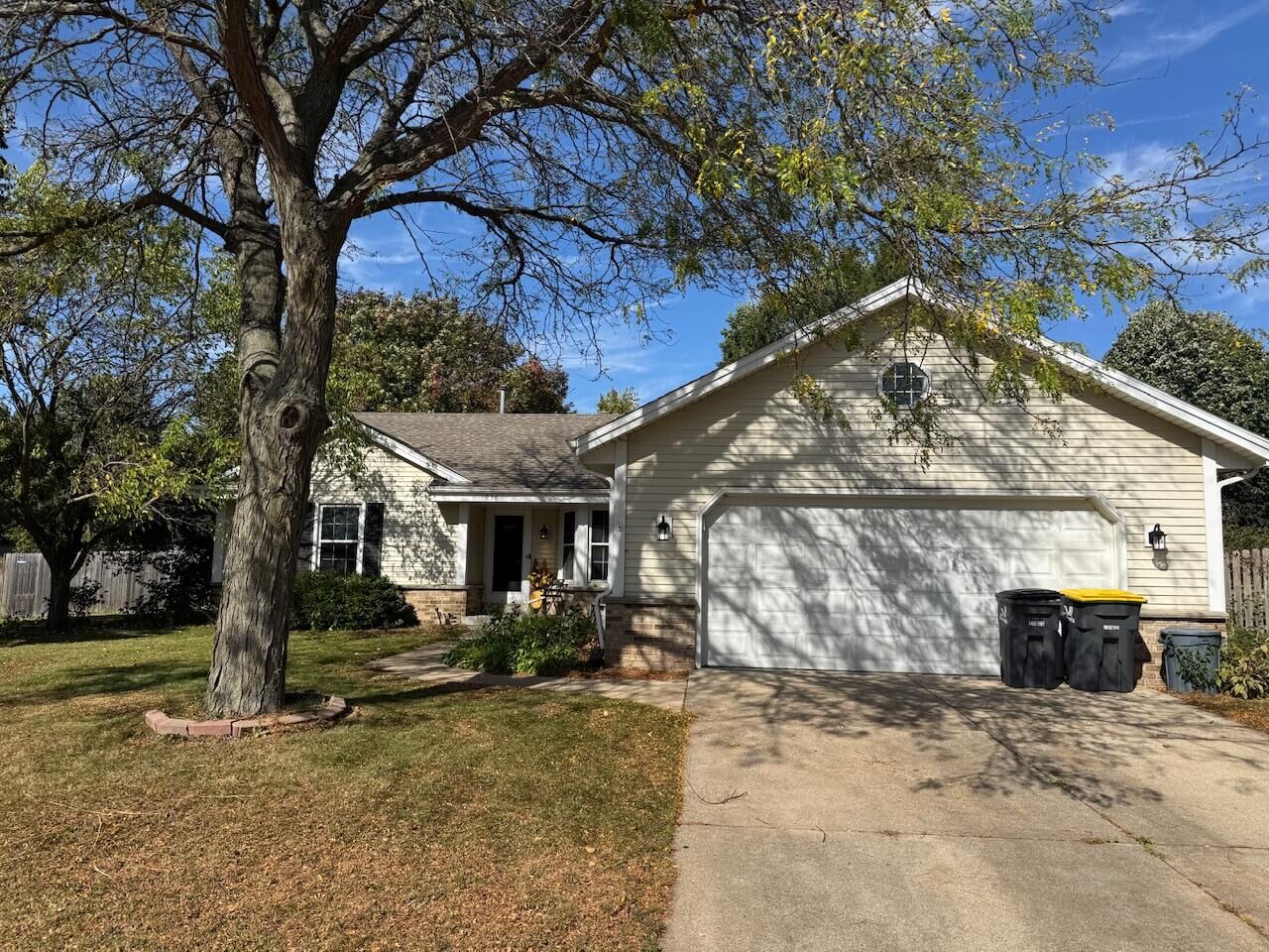 Property Photo: 1936 Cliff Alex Ct WI 53189