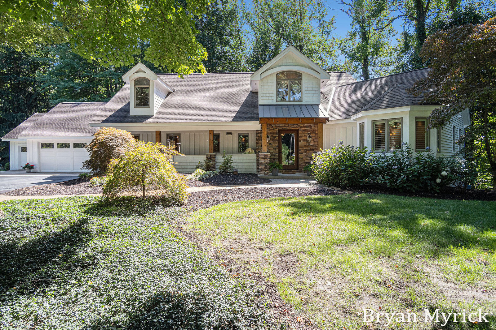 Property Photo:  1400 W 32nd Street  MI 49423 