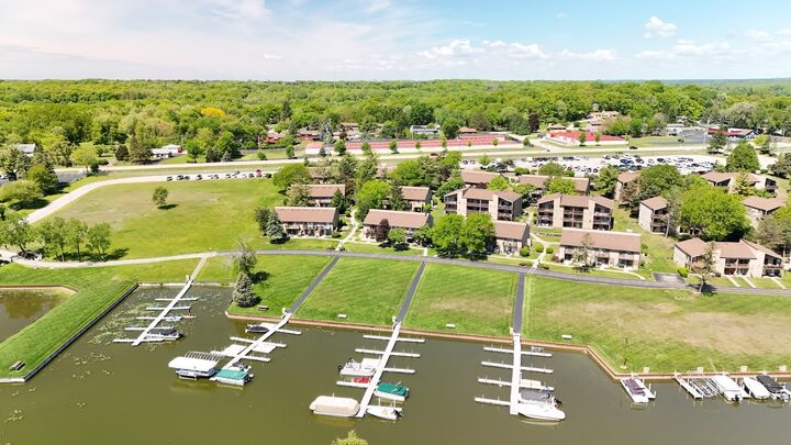 Property Photo: 57 Vail Colony 7 IL 60020