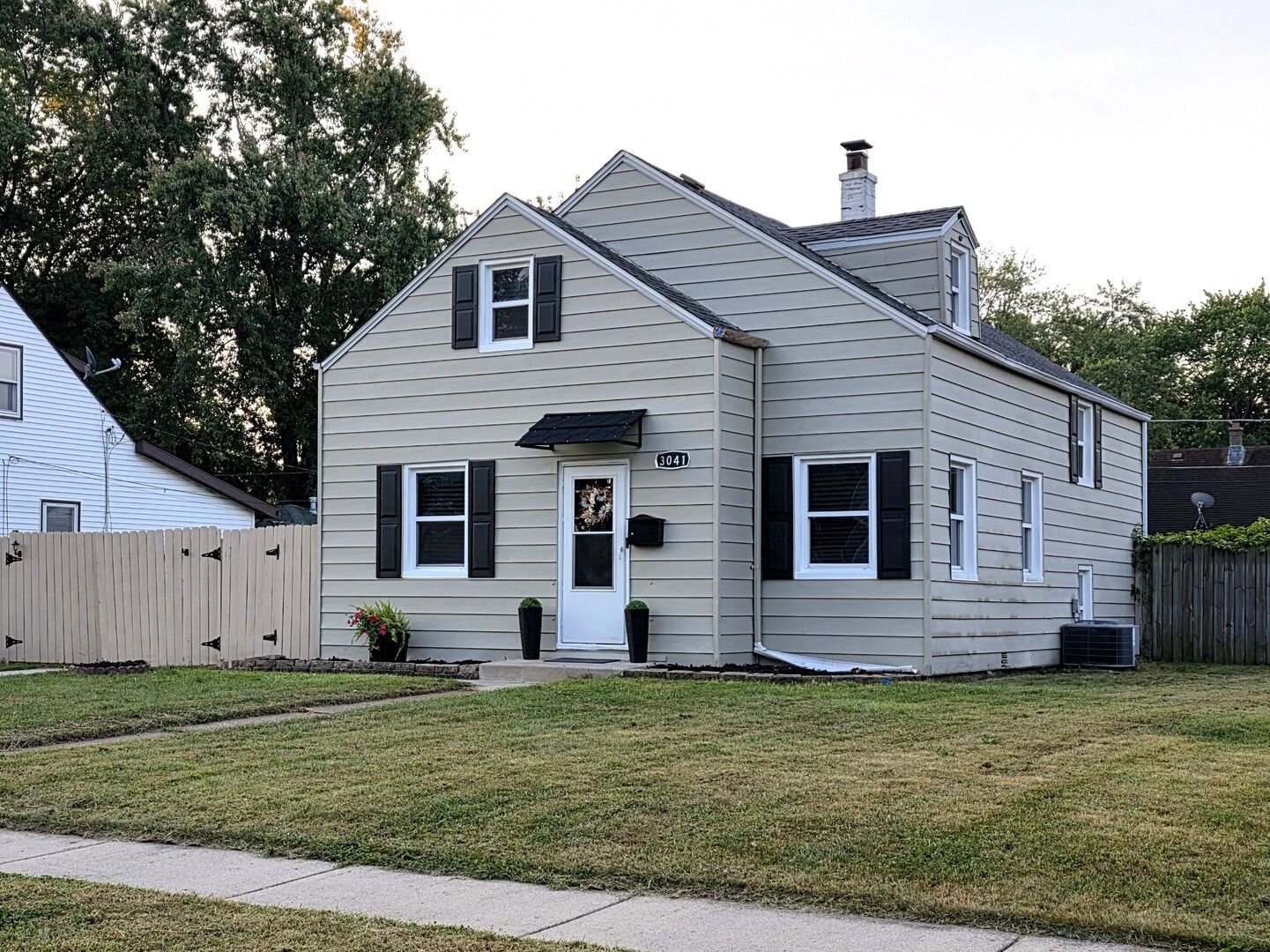 Property Photo: 3041 W 113th Place IL 60803