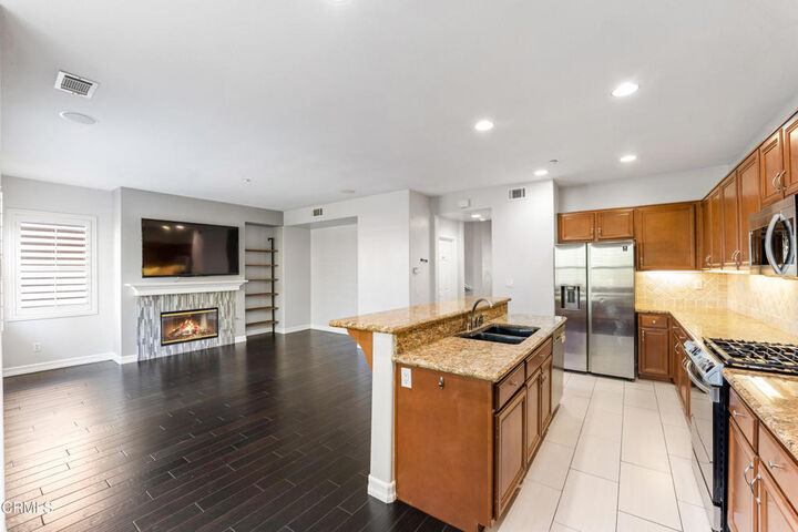 Property Photo: 1811 Sonata Drive CA 93030
