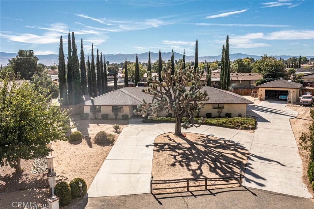 Property Photo:  20407 Eyota Lane  CA 92308 