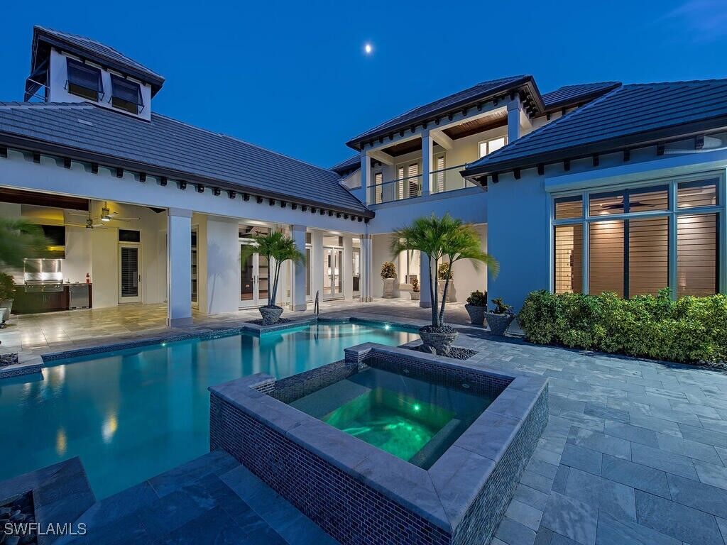 Property Photo:  605 Galleon Drive  FL 34102 