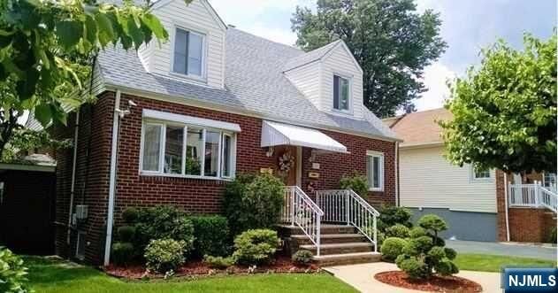 Property Photo:  208 Columbus Place 2nd Fl  NJ 07010 