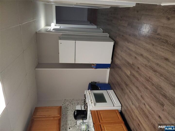 Property Photo:  404 6th Street Apta  NJ 07107 