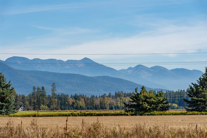 Property Photo: 2049 Homestead Trail MT 59912