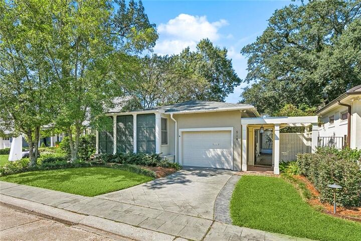 Property Photo: 510 Betz Place LA 70005