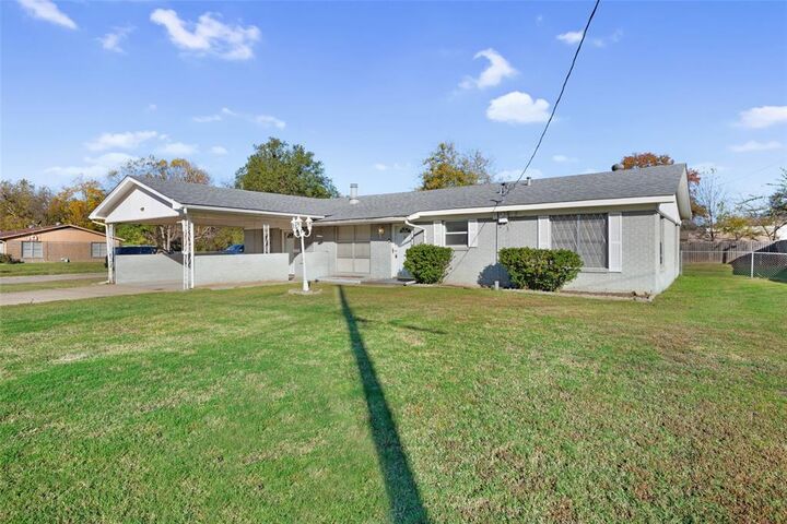 Property Photo: 927 Alabama Street TX 75482