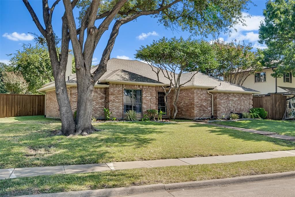 Property Photo:  4456 Birdsong Lane  TX 75093 