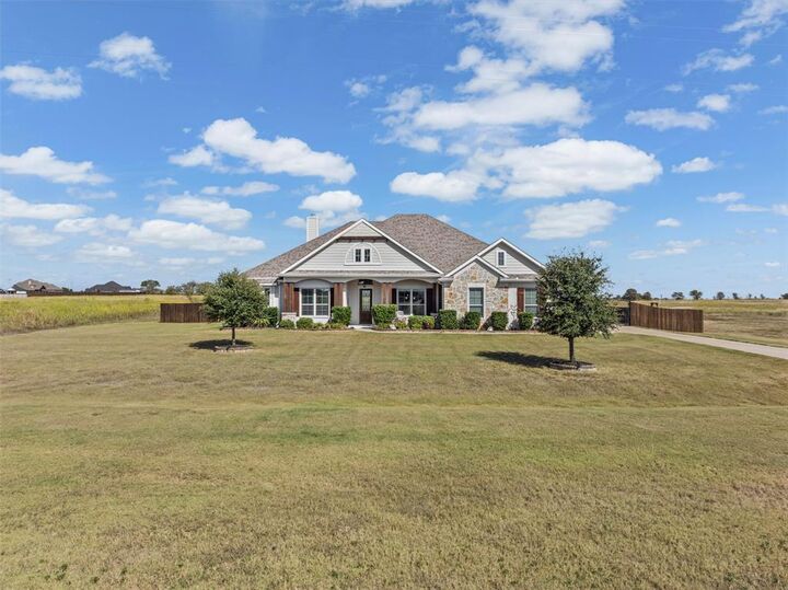 Property Photo: 1571 E Highland Road TX 75167