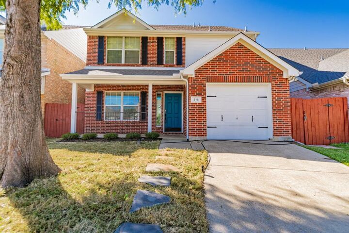 Property Photo:  315 Celia Circle  TX 75098
