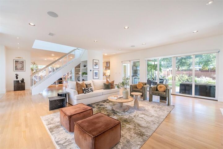 Property Photo:  5624 Melshire Drive  TX 75230 